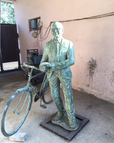 sculpture artist sculpture artist