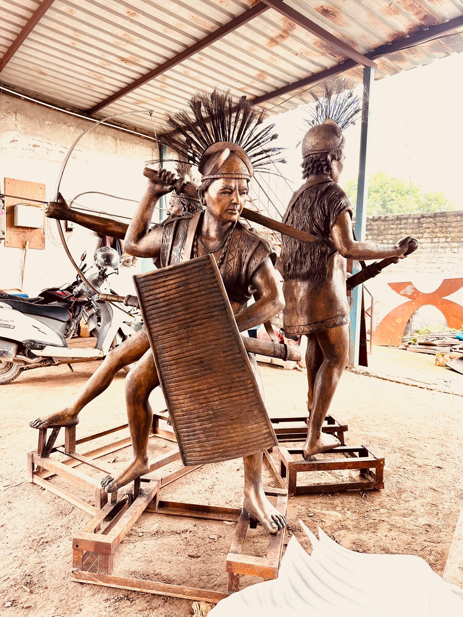 aluminium statue artist aluminium statue artist